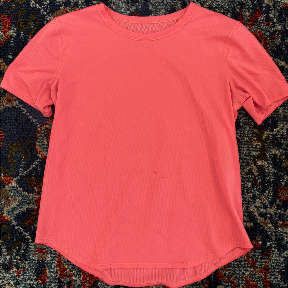 Lululemon T-shirt